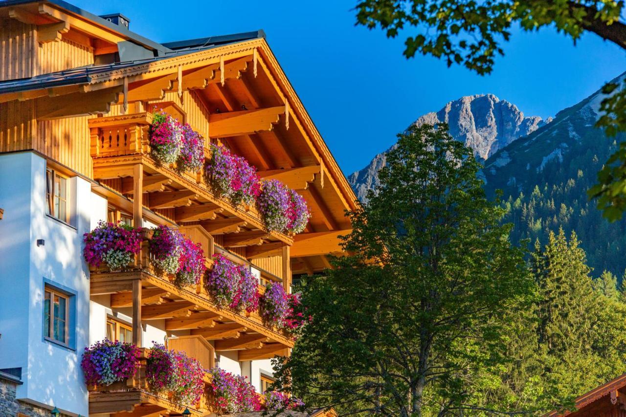 Hotel Lindenhof Ramsau am Dachstein Exteriör bild