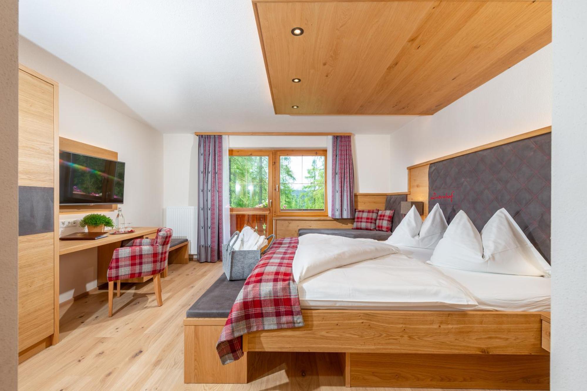 Hotel Lindenhof Ramsau am Dachstein Exteriör bild